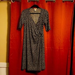 Adorable retro wrap dress. Perfect for fall
